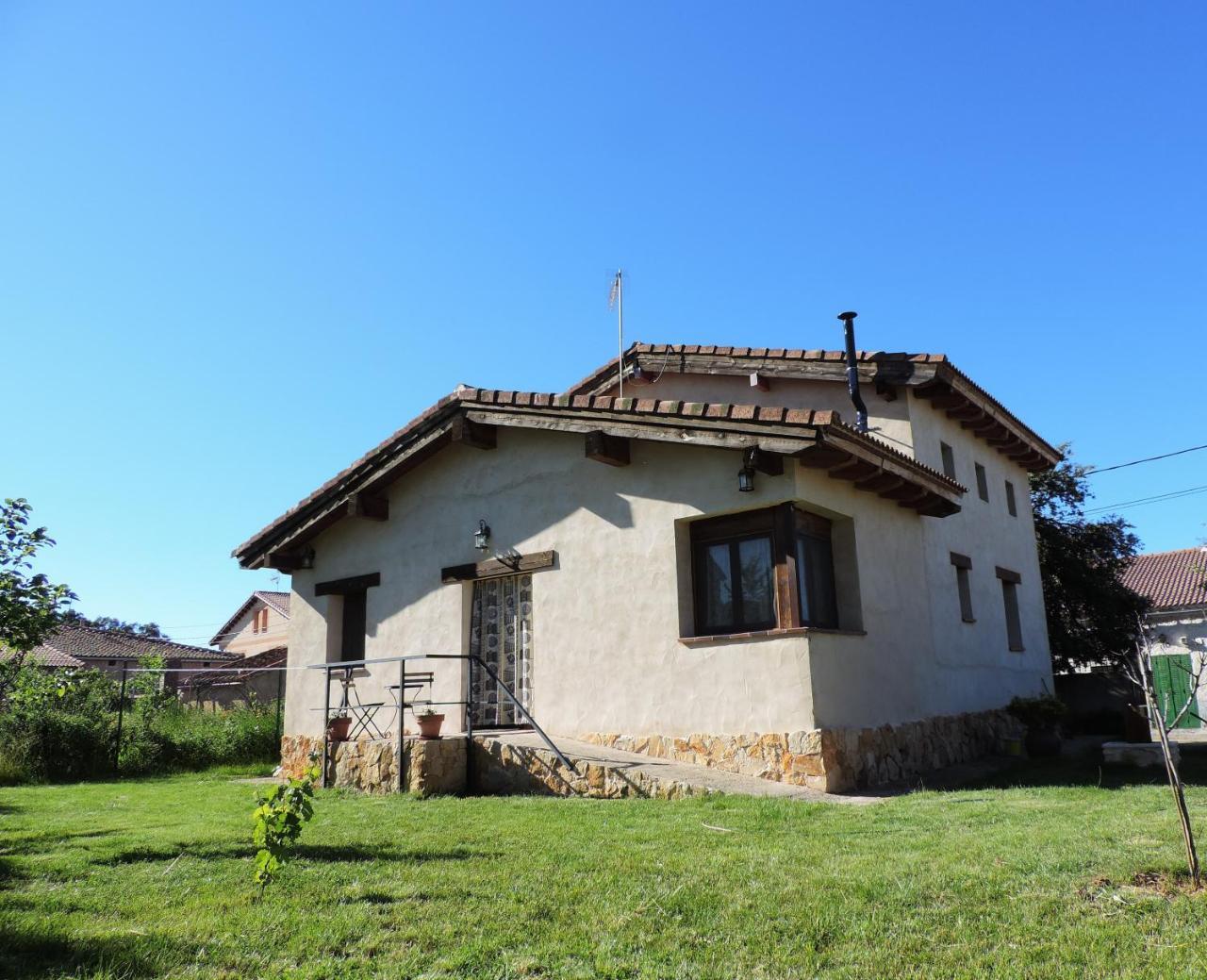 La Casa Del Cartero Pablo Guest House Saldana de Ayllon Exterior photo