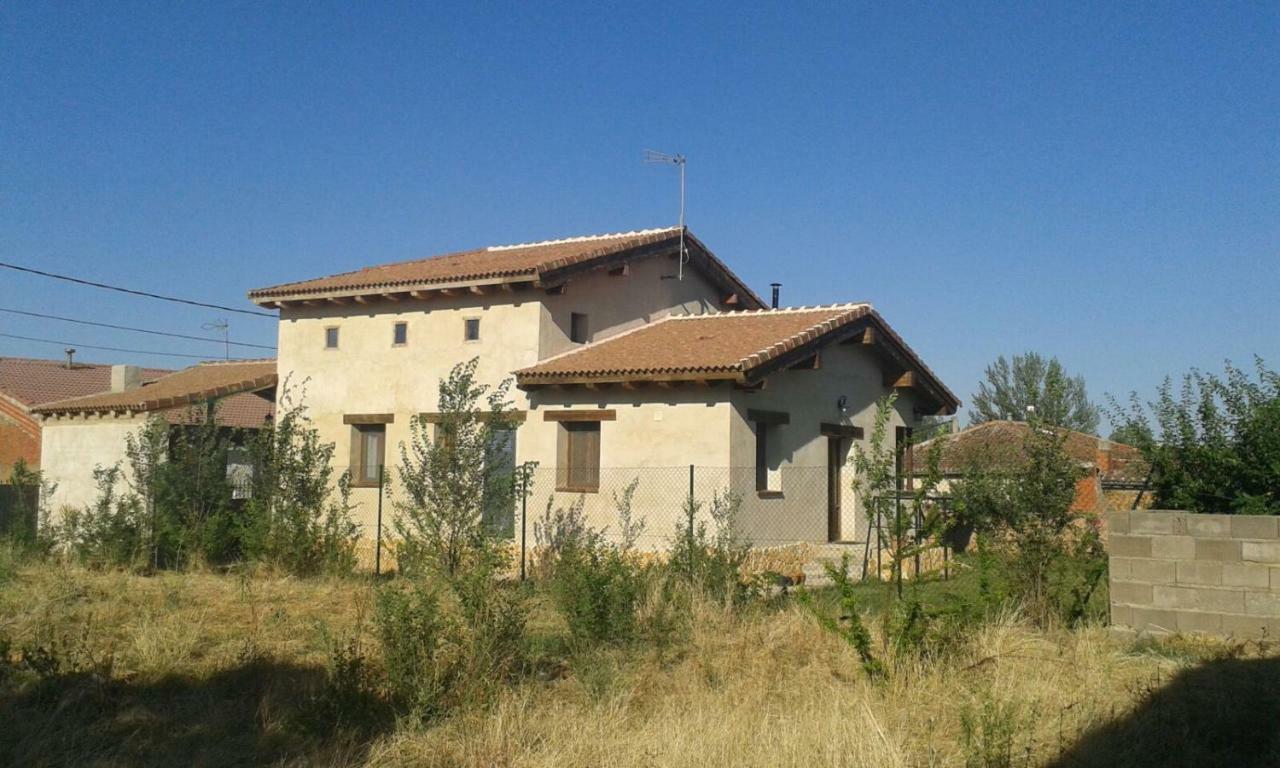 La Casa Del Cartero Pablo Guest House Saldana de Ayllon Exterior photo